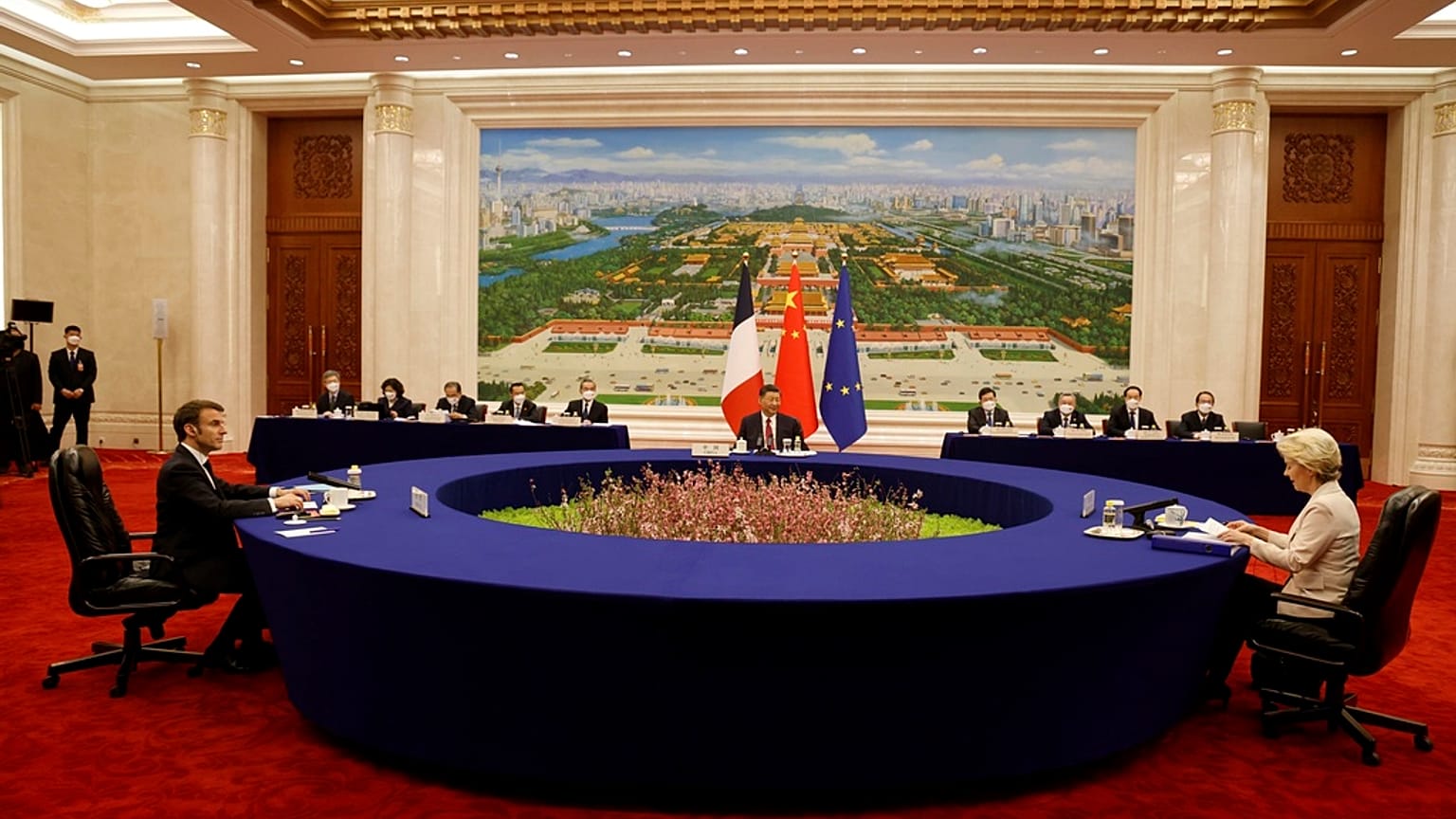 Il trilaterale a Pechino tra Macron, Xi e Von der Leyen