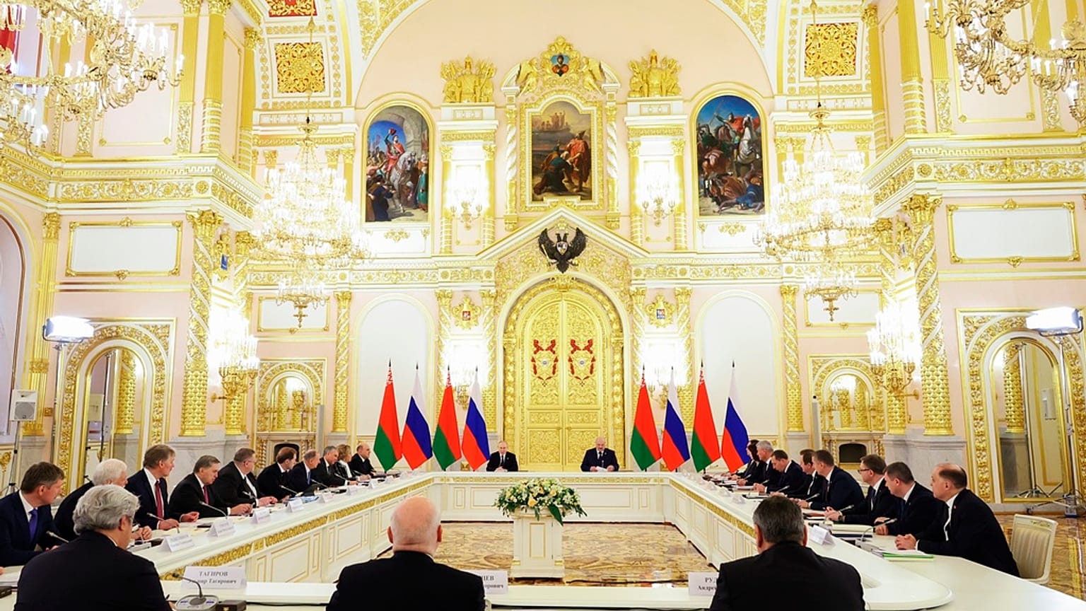 Der belarussische Präsident Alexander Lukaschenko und der russische Präsident Wladimir Putin während ihres Treffens im Kreml in Moskau, 5. April 2023