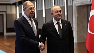 Глава МИД России Сергей Лавров во время встречи со своим турецким коллегой Мевлютом Чавушоглу в Анкаре