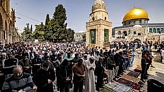 صلاة الجمعة الثالثة من رمضان في المسجد الأقصى