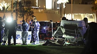 Tel Aviv'de düzenlenen silahlı saldırı ve araçla ezme eyleminde bir kişinin öldüğü, 7 kişinin yaralandığı bildirildi. 