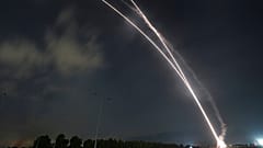 A kép illusztráció - egy 2022-es rakétamozgás a gázai határnál - Israeli Gaza border, Israel, Saturday, Aug. 6, 2022.