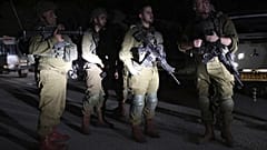 Nach Raketenbeschuss aus Syrien: Israelische Soldaten patrouillieren in den von Israel annektierten Golanhöhen,