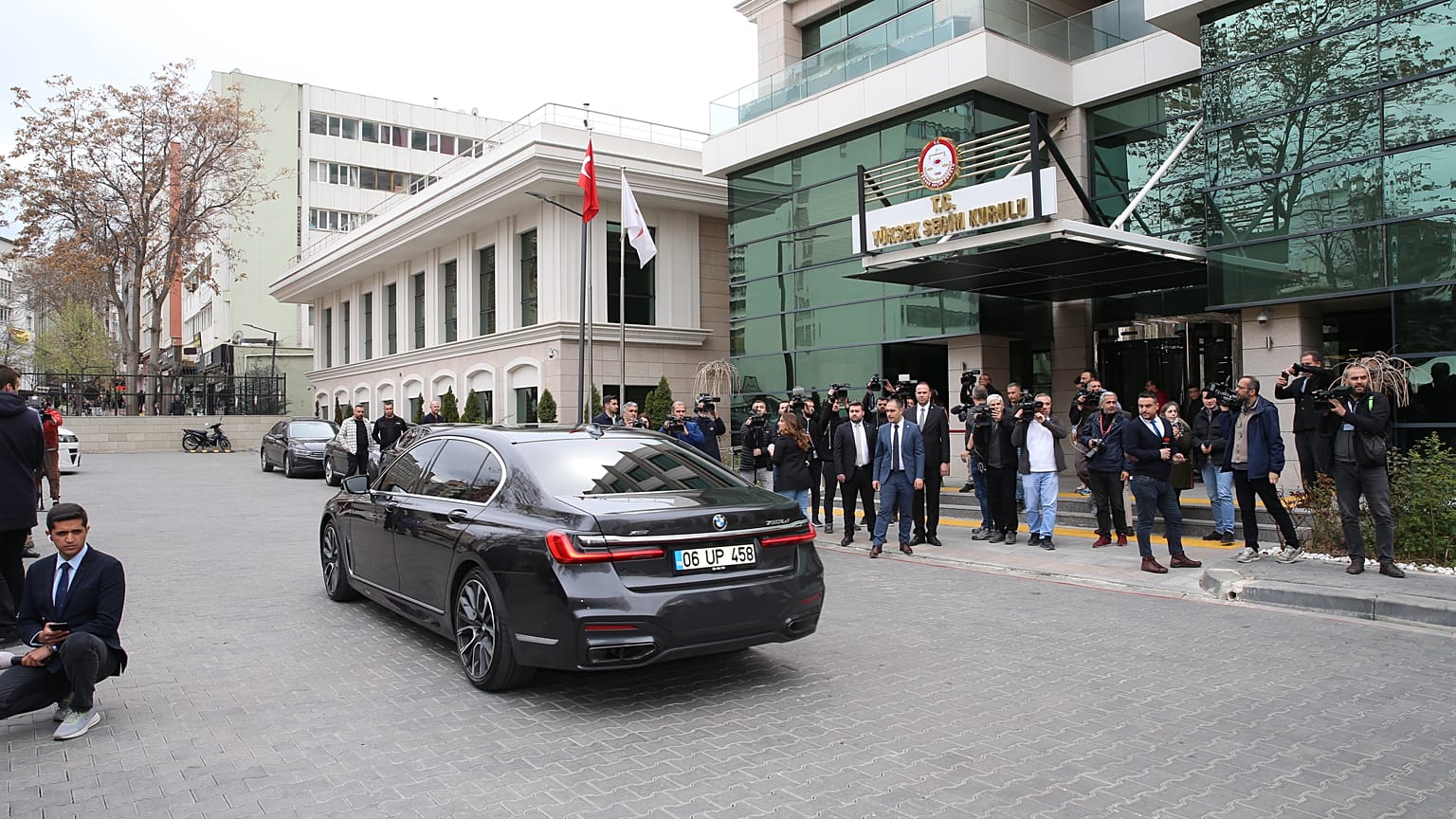 İYİ Parti milletvekili aday listesini YSK'ya teslim etti