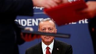 Erdogan: Entre as ameaças à Grécia e o isolamento na NATO