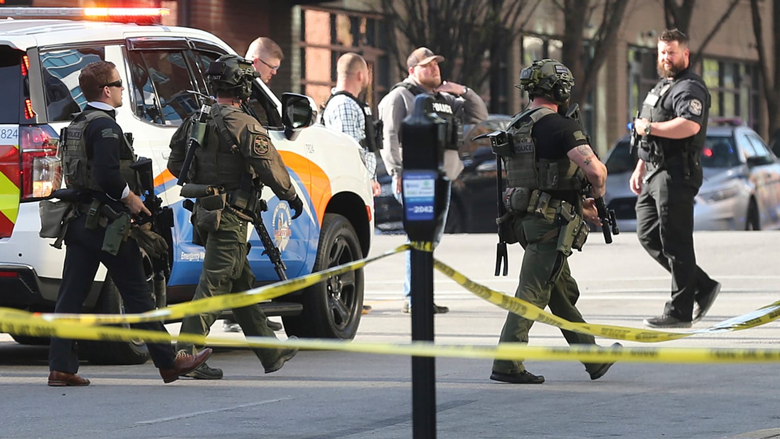La police déployée à Louisville (10/04/2023)