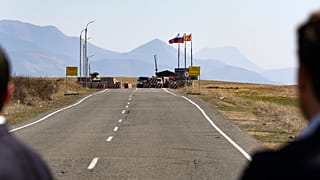Azerbaycan ile Ermenistan arasında konuşlu Rus kontrol noktası (arşiv)