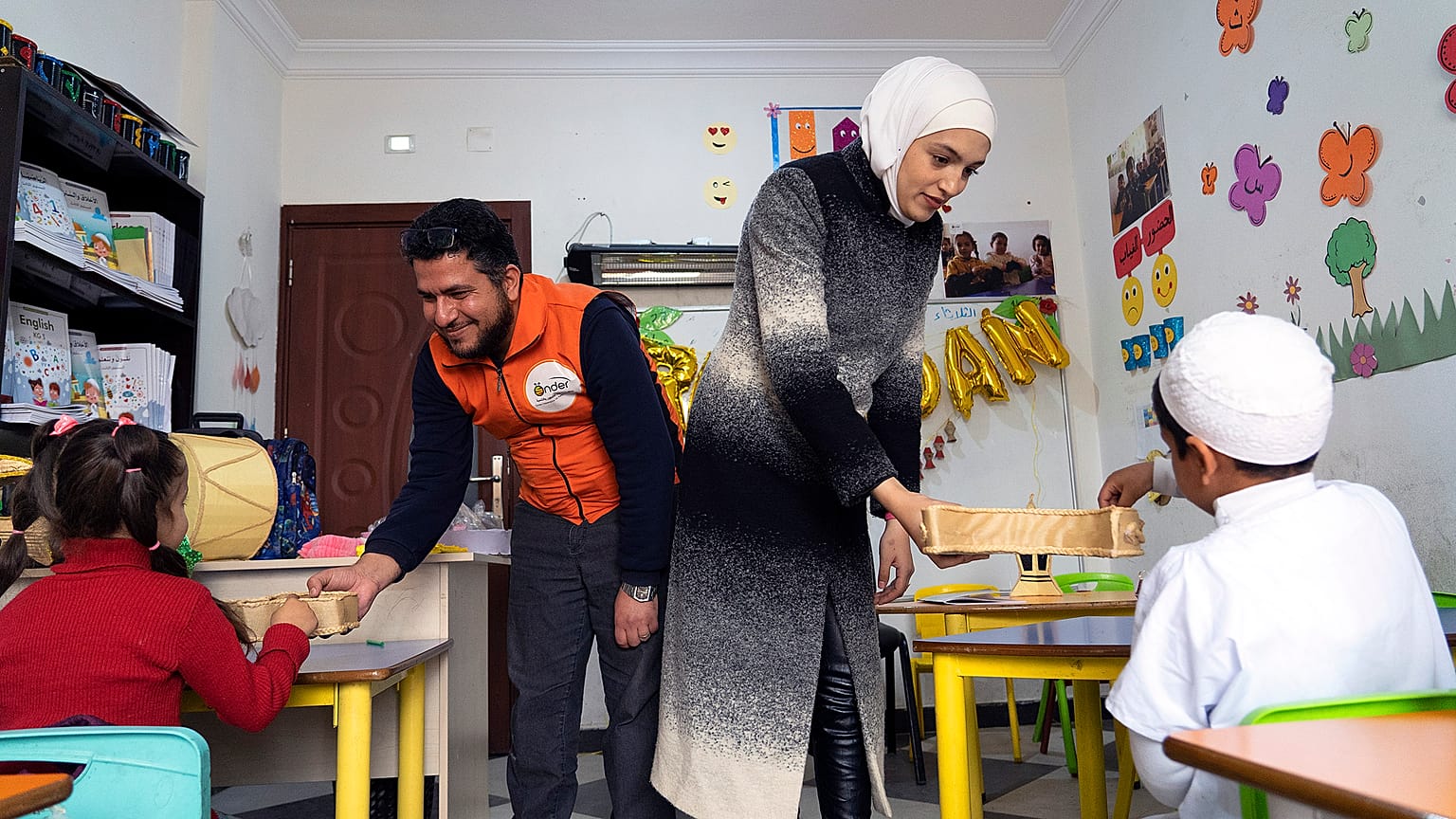 Husband and wife, Omer and Iman, met while volunteering at the humanitarian organisation ‘Önder’ 