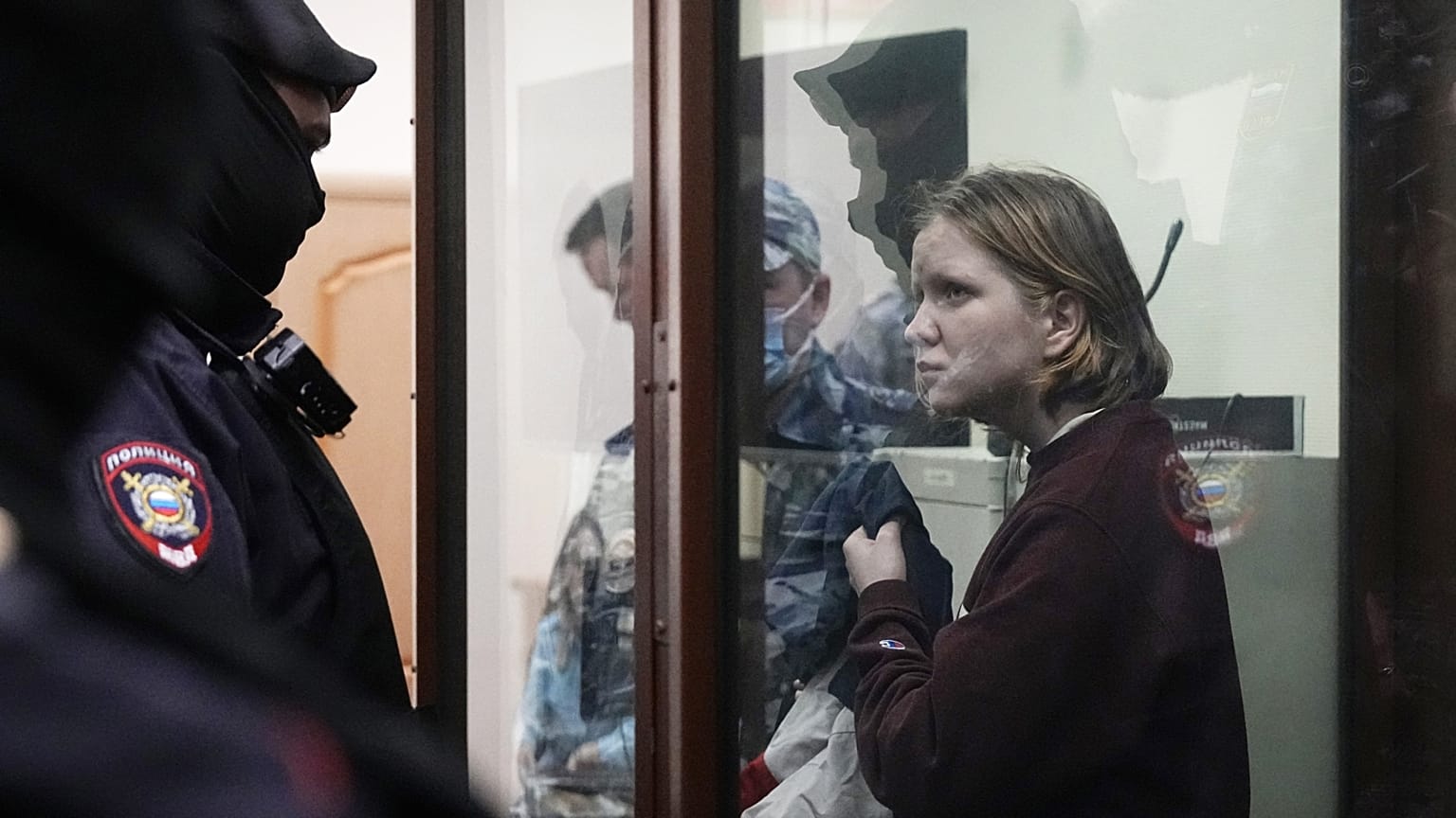 A robbantással gyanúsított Darija Trepova bírósági meghallgatáson