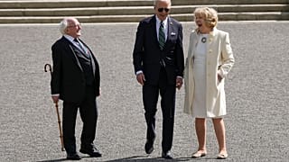 US-Präsident Biden mit dem irischen Präsidenten Michael Higgins und dessen Frau Sabina, 13. April 2023 