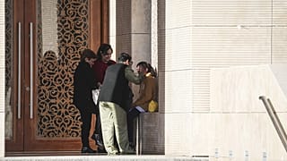 صورة للضحية خارج مقر المحكمة