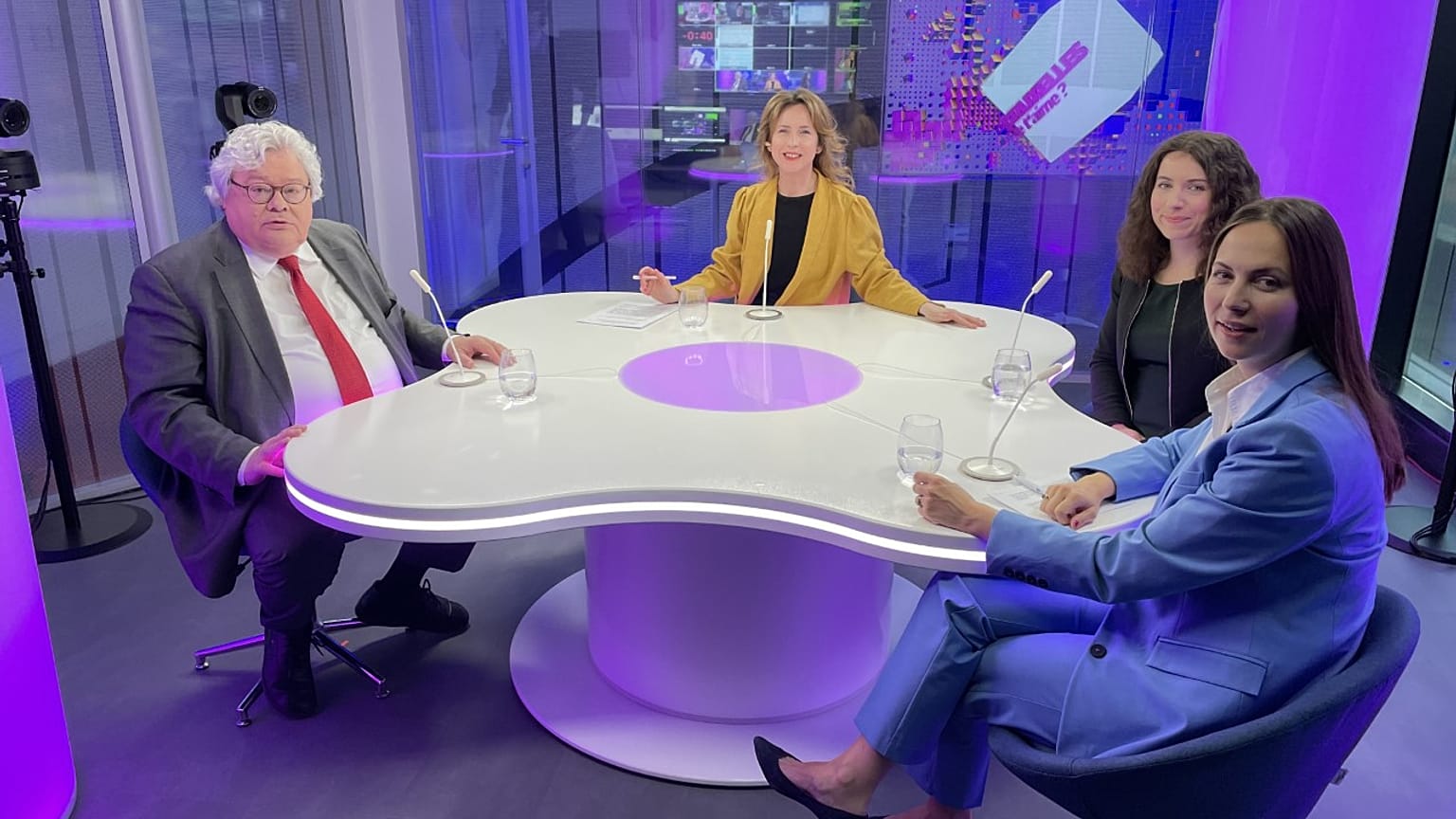 Host Méabh Mc Mahon with German MEP Reinhard Buetikofer, Marie-Anne Broullion and MEP Eva Maydall 