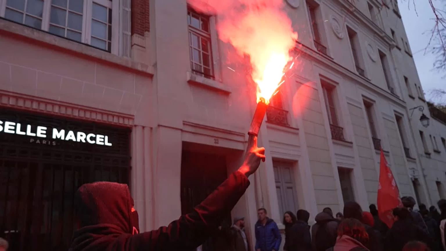 Die Demonstrant:innen machten ihrem Unmut Luft.