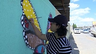 Murais estão a ser pintados pelo grupo de artistas Al Farasha