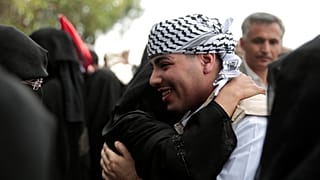 وصول الأسرى