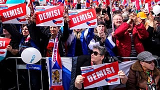 Mondjon le, üzenik a prágai tüntetők Petr Fiala miniszterelnöknek