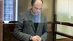 Wladimir Kara-Mursa in einem Moskauer Gerichtssaal während der Urteilsverkündung 