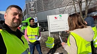 Striking workers belonging to the LO trade union, in Oslo, 17 April 2023