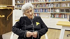 Η ΜΟΝΗ ΕΝ ΖΩΗ ΠΟΛΩΝΗ  ΕΠΙΖΗΣΑΣΑ