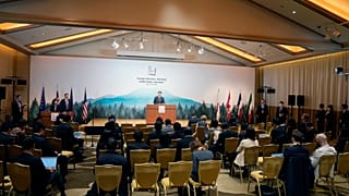 وزير الخارجية الياباني يوشيماسا هاياشي يتحدث خلال المؤتمر الصحفي للرئاسة في اجتماع وزراء خارجية مجموعة السبع، 18 أبريل، 2023 ، في كارويزاوا ،