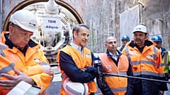 Ο Κυριάκος Μητσοτάκης στο εργοτάξιο για τη Γραμμή 4 του Μετρό