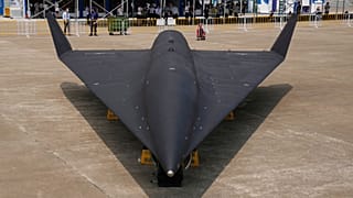 نیروی هوایی ارتش آزادی‌بخش خلق چین، پهپاد مافوق صوت خود WZ-8 را در سیزدهمین نمایشگاه بین‌المللی هوانوردی و هوافضای چین به نمایش گذاشت. ۲۸ سپتامبر ۲۰۲۱