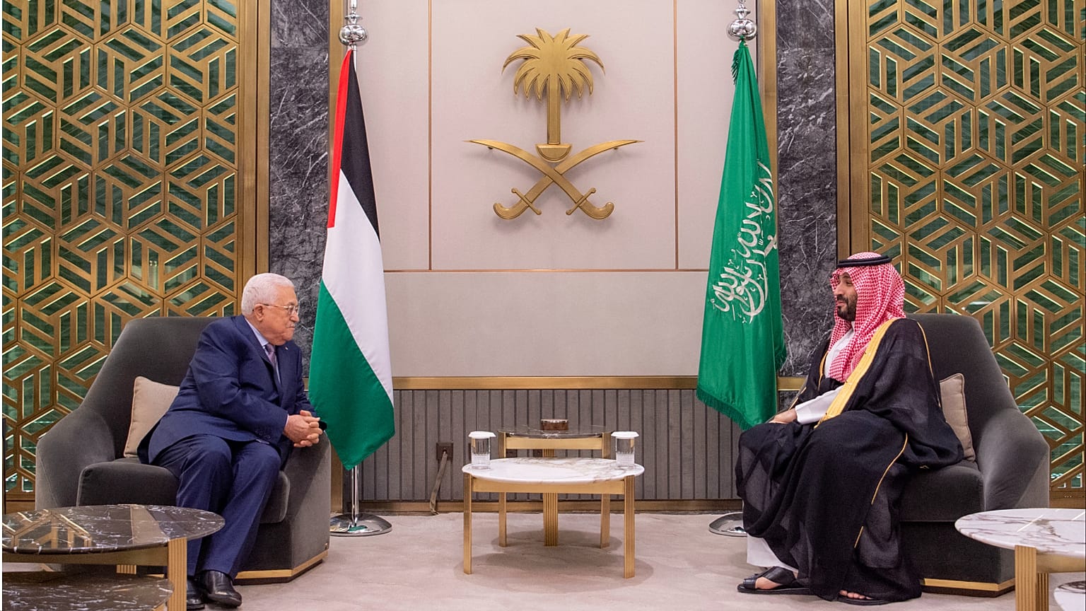 ولي العهد السعودي يستقبل الرئيس الفلسطيني، جدة 18/04/2023