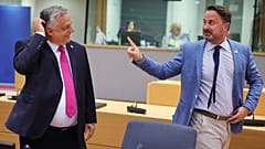 Orbán Viktor és Xavier Bettel az Európai Tanács 2022. május 30-i ülésén