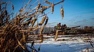 Танк на поле