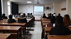 Geçinemeyen akademisyenler zam istiyor 