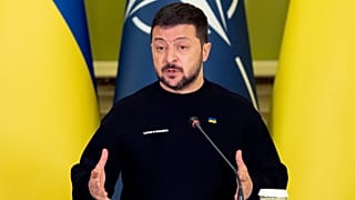 Die Ukraine wünsche sich eine formelle Einladung auf dem NATO-Gipfel im Juli, erklärte Selenskyj.