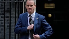 Dominic Raab távozik a Downing Street 10-ből