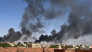 Sudan'ın başkenti Hartum'da Sudan ordu birlikleri ile Hızlı Destek Güçleri isimli paramiliter yapı arasındaki çatışmalar devam ediyor 