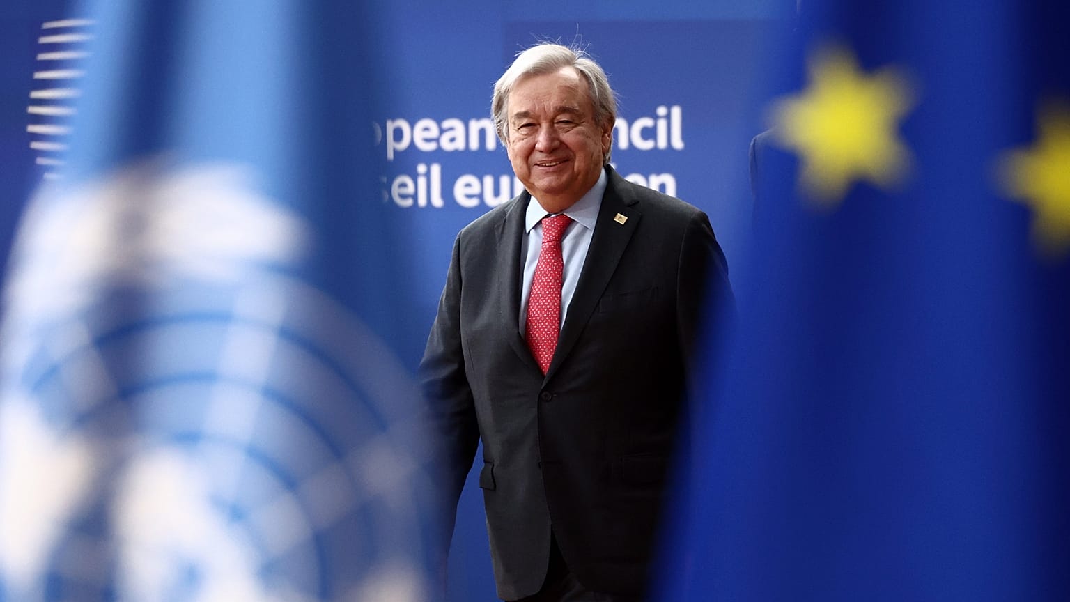 Antonio Guterres ENSZ-főtitkár az Európai Unió kétnapos brüsszeli csúcstalálkozójának nyitó ülésére érkezik 2023. március 23-án - képünk illusztráció