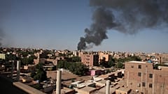 Im Sudan bemühen sich westliche Staaten weiterhin darum, ihre Staatsangehörigen aus dem Bürgerkriegsland zu holen.