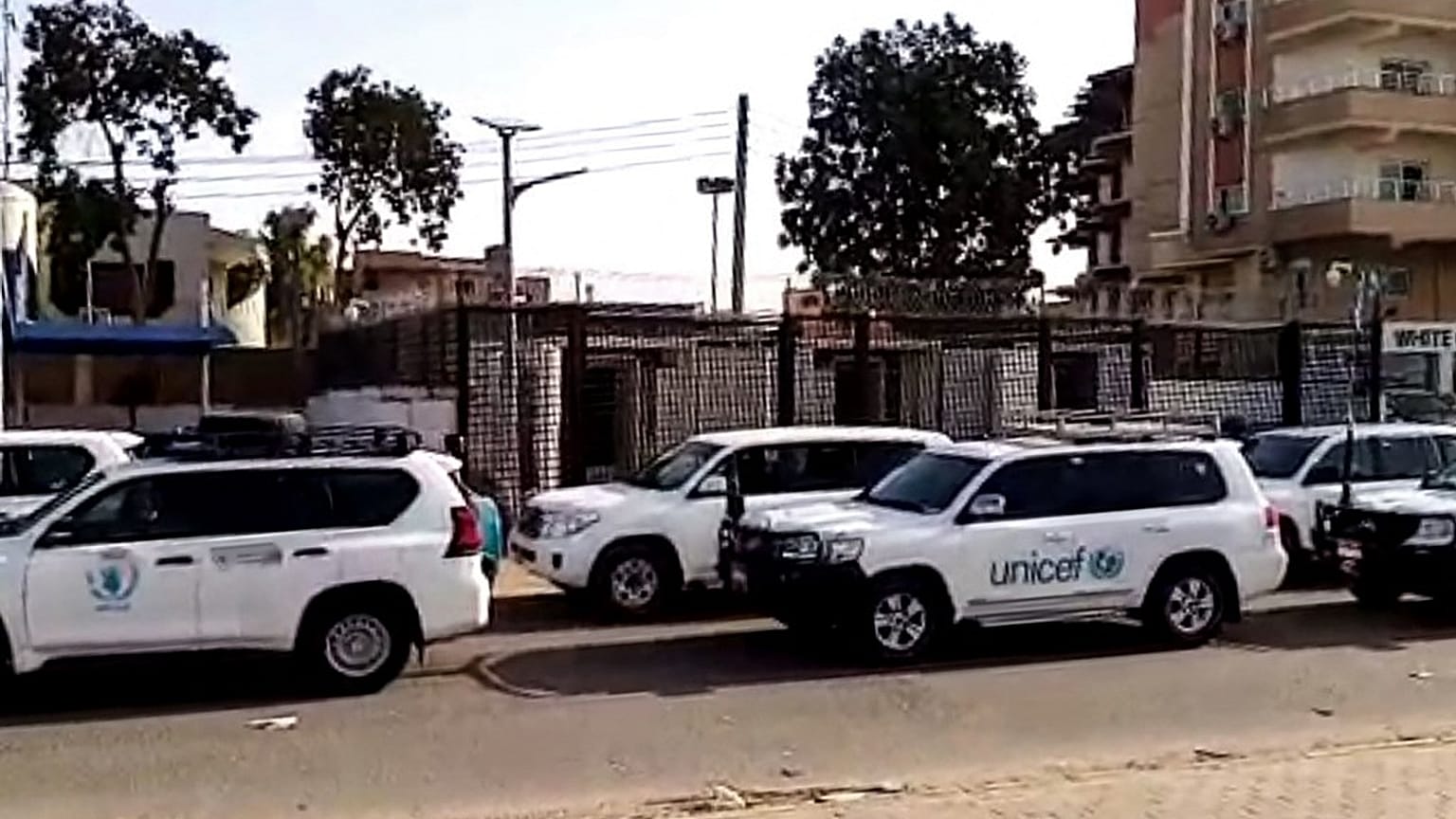 موكب إجلاء الرعايا في السودان