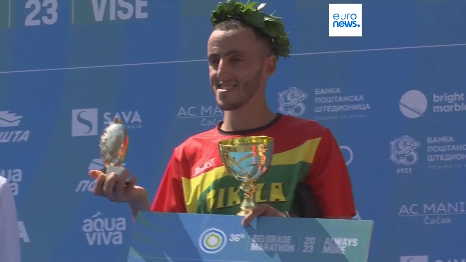 Lachgar Chakib, de Marruecos, y Francis Cheruiyot, de Kenia, protagonizaron una gran lucha por la victoria. 