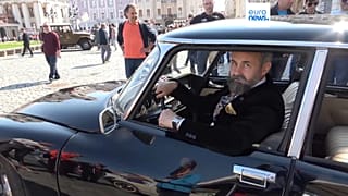 Владелец ретро-автомобиля