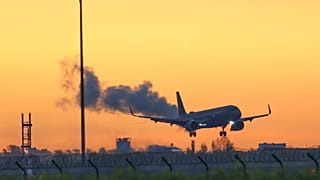 Több állam is küldött repülőgépeket a konfliktuszónába