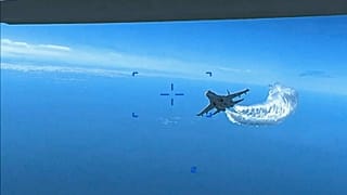 طائرة بدون طيار MQ-9 فوق البحر الأسود