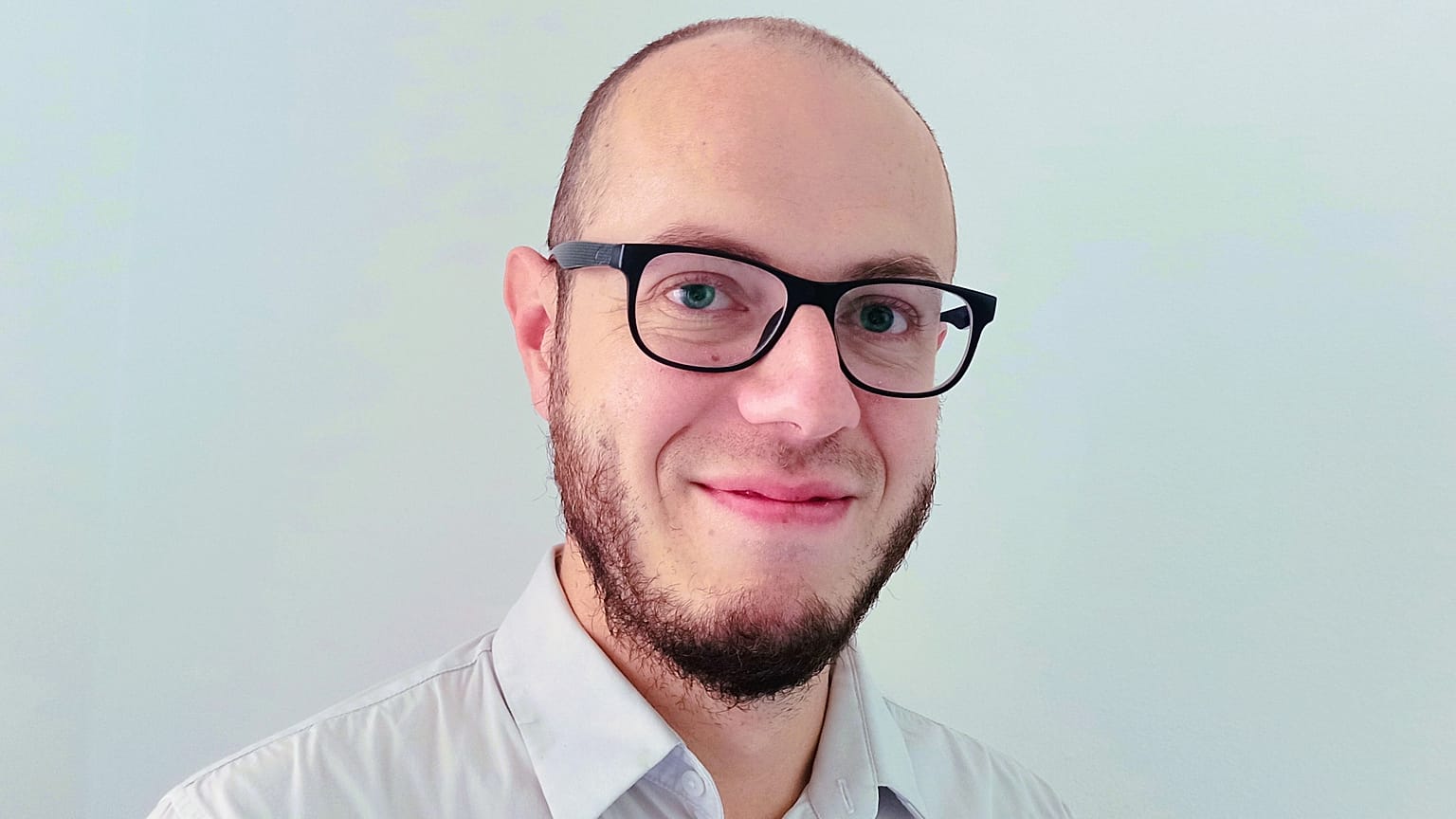 O Paolo Grignani, Senior Economist/ Oxford Economics