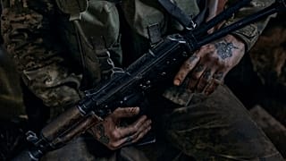 Soldat der Ukraine im Einsatz in der Region Donezk