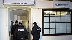 Archív fotó: házkutatás egy hamburgi mecsetben