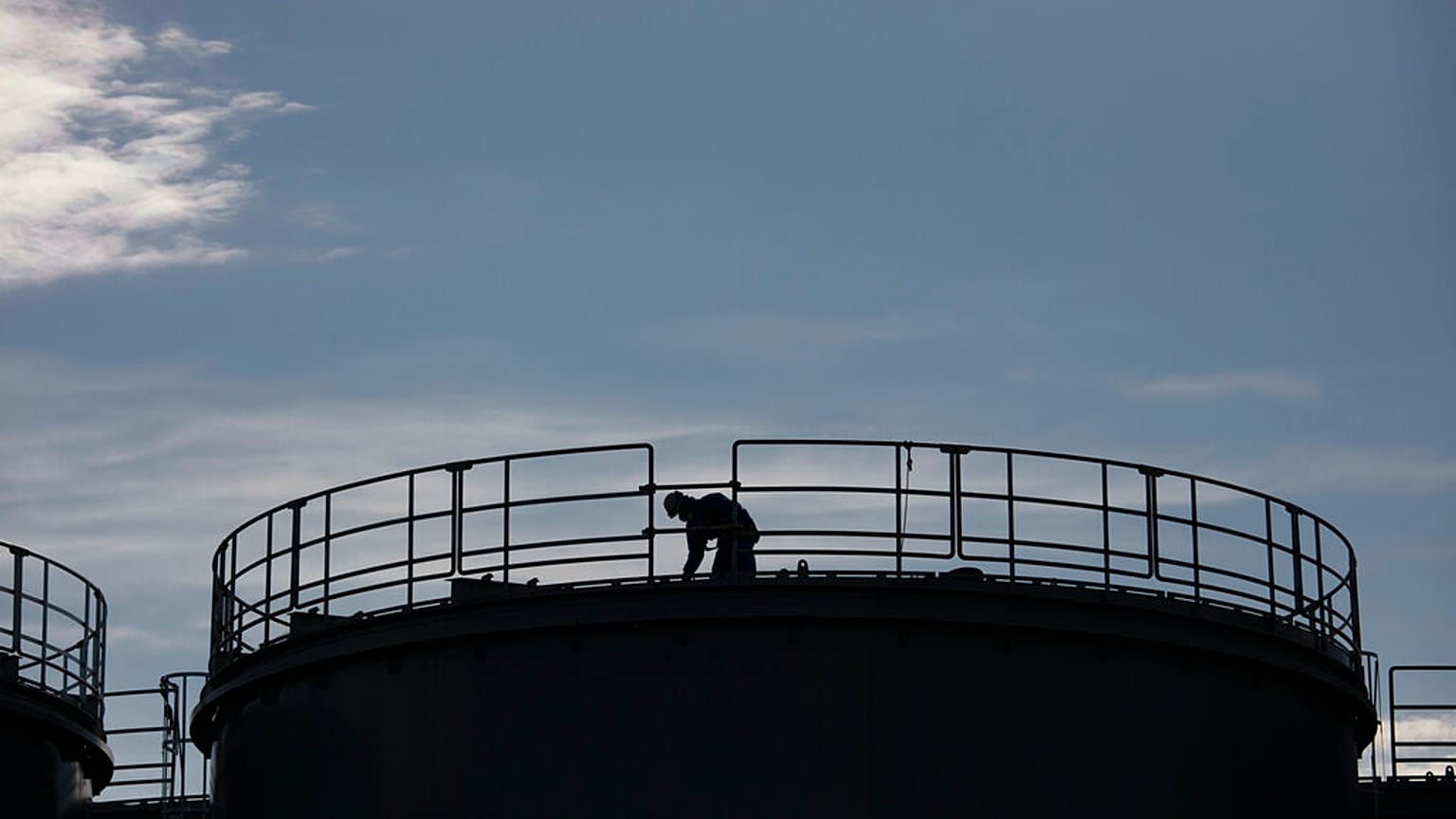 Un réservoir d'eau sur le site de la centrale nucléaire de Fukushima Daiichi, le 12 février 2020, 9 ans après la catastrophe survenue après un séisme de magnitude 9.