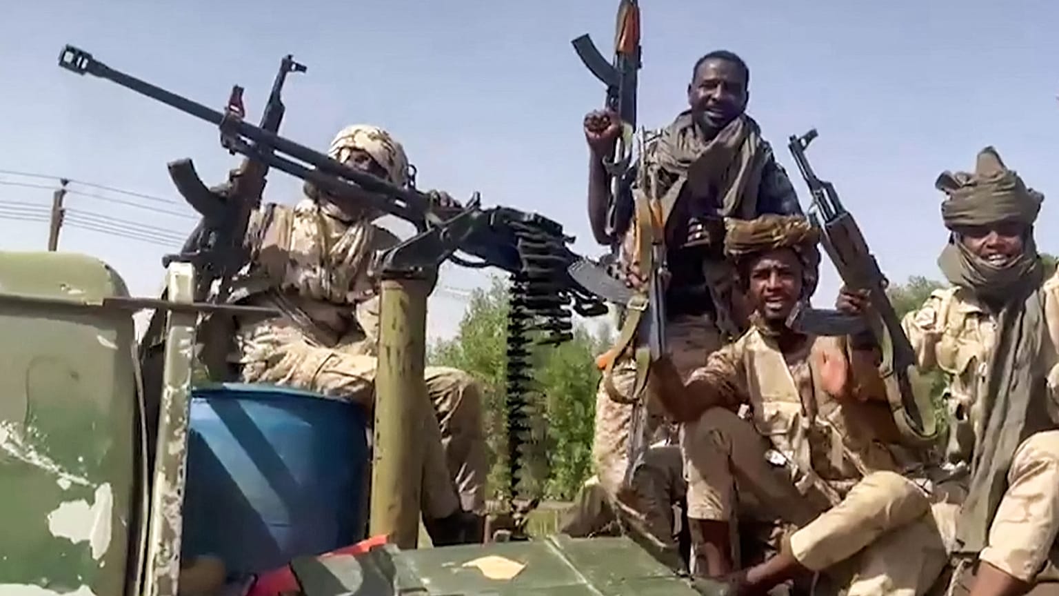 عناصر من قوات الدعم السريع السودانية بمنطقة شرق النيل التابعة لولاية الخرطوم