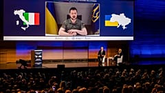 Der Präsident der Ukraine war per Video nach Rom zugeschaltet 