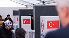 ΨΗΦΙΖΟΥΝ ΟΙ ΤΟΥΡΚΟΙ ΤΟΥ ΕΞΩΤΕΡΙΚΟΥ