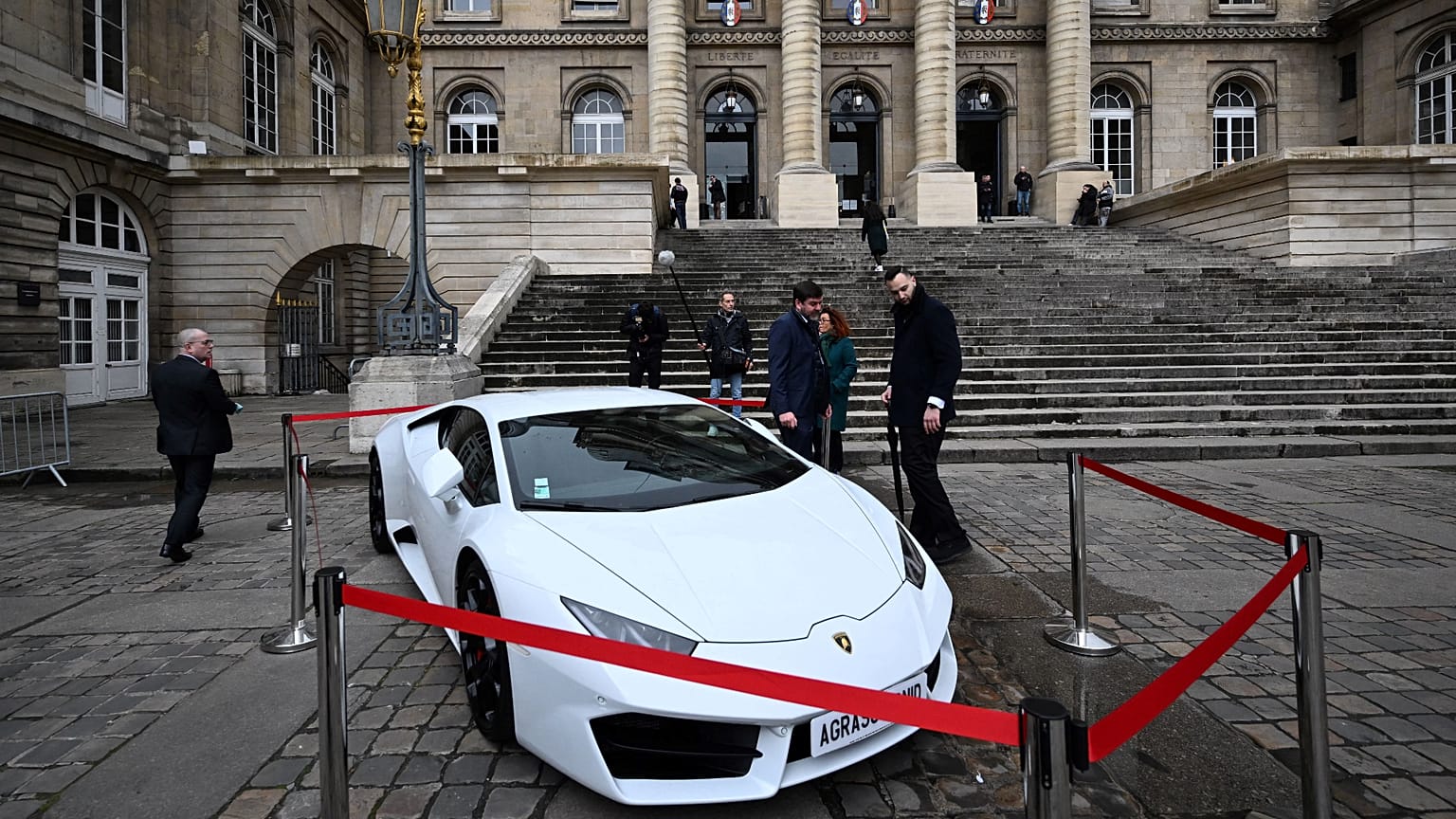 Açık artırmayla satışa sunulan Lamborghini