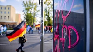 "No AfD" is written on a post at a demonstration by the AfD under the slogan "Energy security and protection against inflation - our country first" in Berlin in 2022.