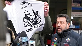 İtalyan lider Salvini'nin partisinin Rusya'dan rüşvet aldığı yönündeki soruşturma düşürüldü